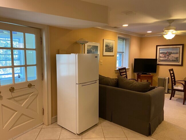 12707 Furnace Mountain Rd unit lower level apt, Lovettsville, VA 20180 - photo 5