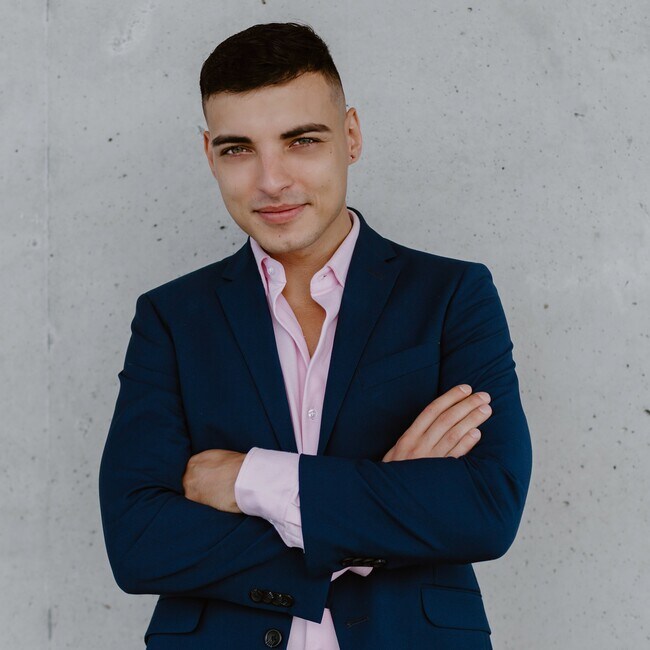 Agent Photo