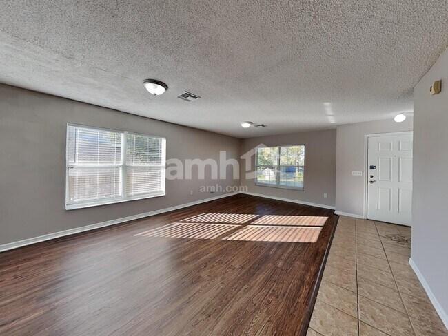 1921 Knollcrest Dr, Clermont, FL 34711 - photo 6