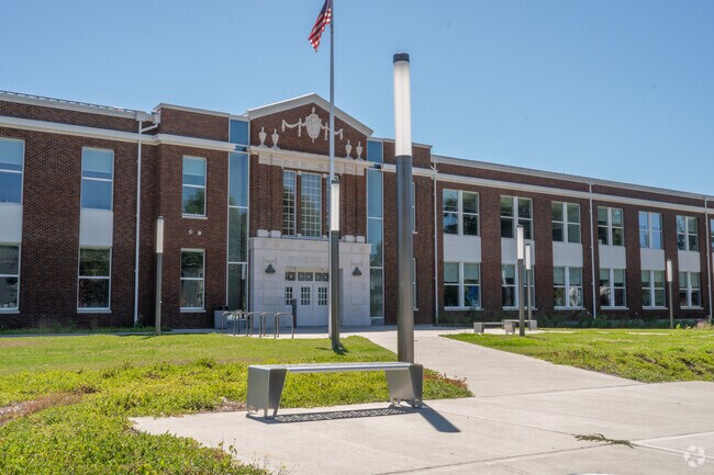 Highline High School located in the Seattle Tacoma Airport neighborhood of Washington.