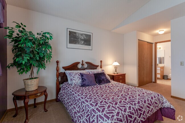 Canopy Collection - Canopy Pines, Madison, WI 53704 - photo 3