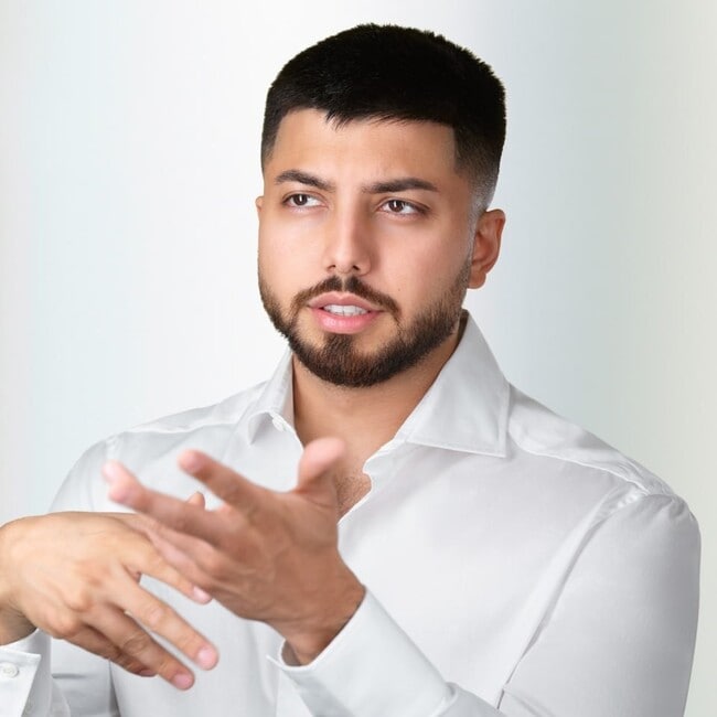 Agent Photo