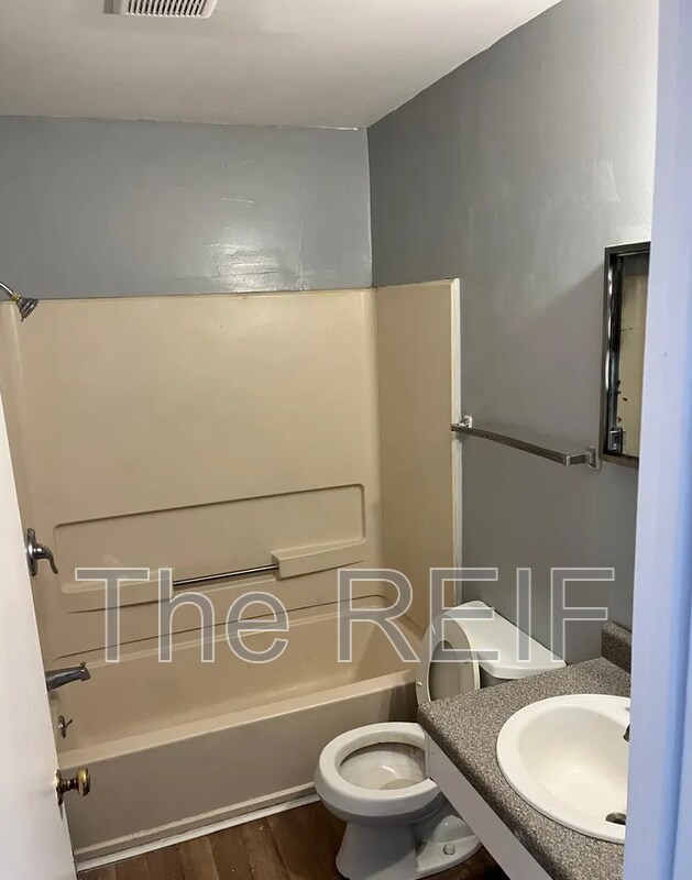 1151 E Cornell Ave, Flint, MI 48505 - photo 2