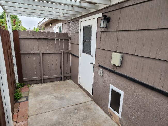 715 S Pine St unit 715, Escondido, CA 92025 - photo 2