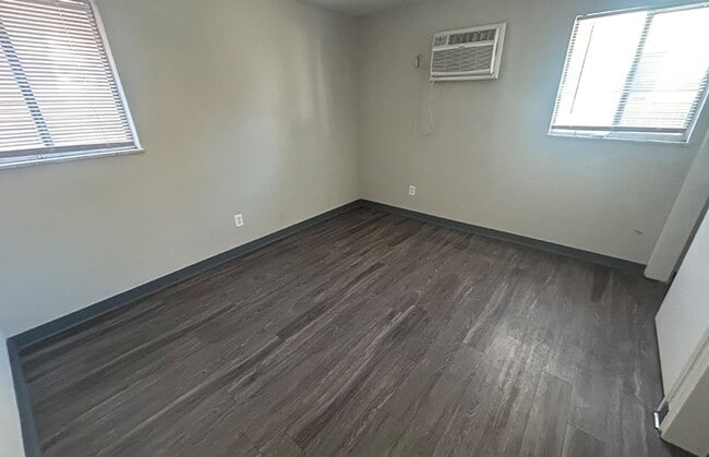 331 Shiloh St unit 331-03, Cincinnati, OH 45220 - photo 3