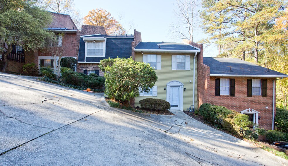 Alberta Terrace, Atlanta, GA 30305 - photo 1