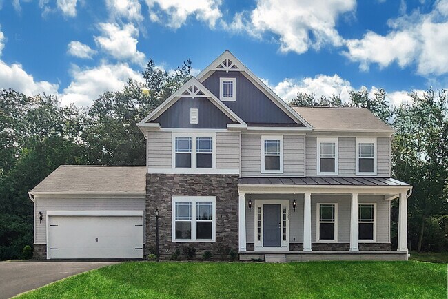 1701 Falcon Ln, Chambersburg, PA 17202 - photo 2