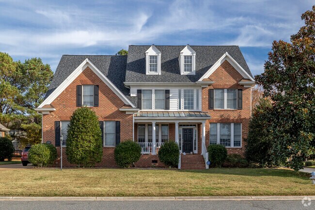 Nansemond homes combine charm and luxury.