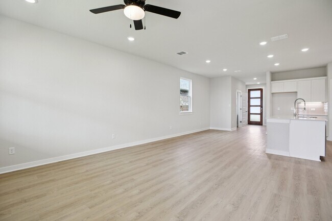 3205 Canyon River Ln, Georgetown, TX 78628 - photo 6