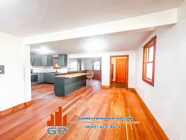 175 Palmer Ct, Shelburne, VT 05482 - photo 5