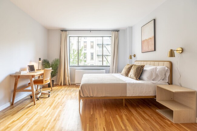 417 E 83rd St unit ID1013716P, New York, NY 10028 - photo 2