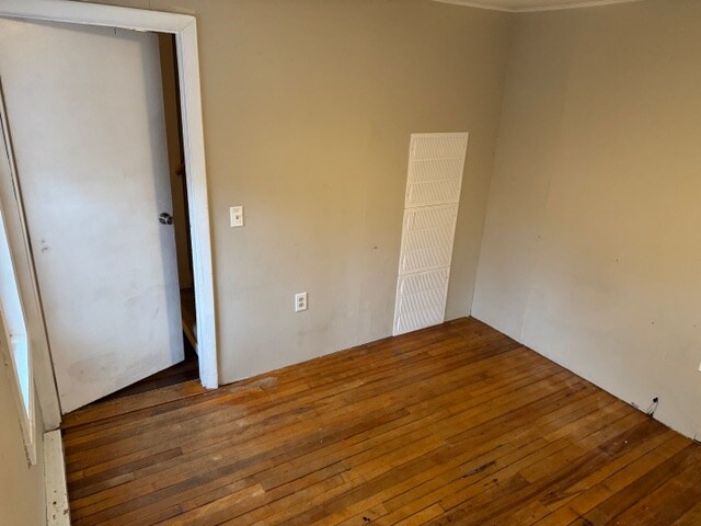 321 Clinton St, Concord, NH 03301 - photo 6