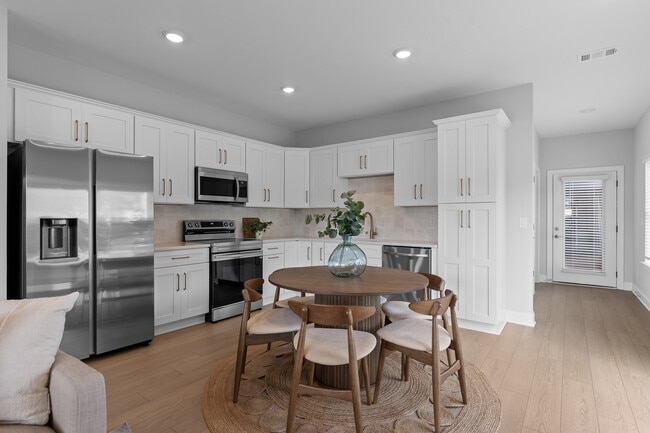 8154 Pembridge Ct, Chattanooga, TN 37421 - photo 7