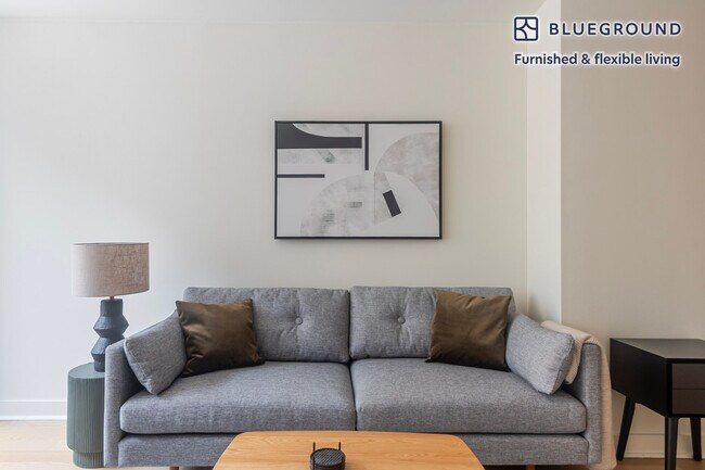 450 W 17th St unit FL7-ID2046, New York, NY 10011 - photo 2