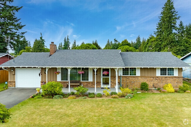 Experience the allure of Pinewood homes.