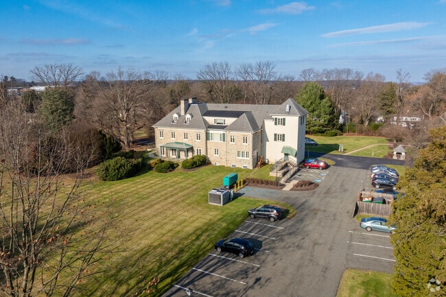 Devereux Foundation is located on a luxurious estate with ample parking and privacy.