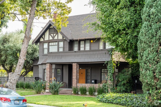 The Harnett House on the historic Sunrise Blvd was built by architect Kenneth Wing Sr.