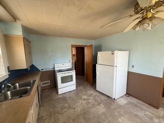307 Locust St, Hospers, IA 51238