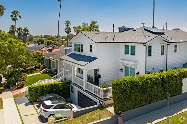 Houses at Rancho Park vary in size, style and era.