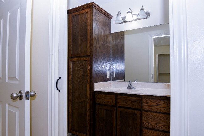 2013 Lacywood unit A, Edinburg, TX 78539 - photo 4