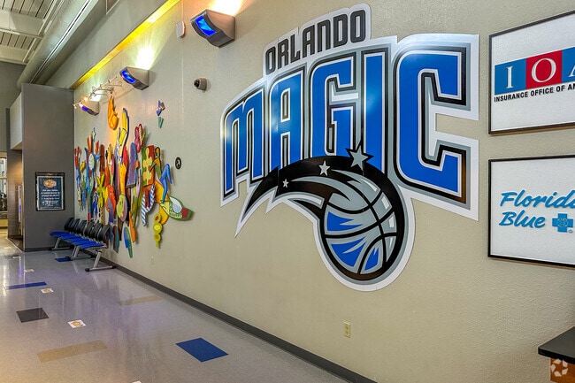 Goldenrod Park offers a recreation center with indoor amenities for Goldenrod residents.