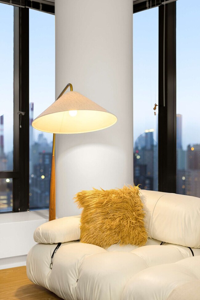 525 E 72nd St unit ID1363923P, New York, NY 10021 - photo 3