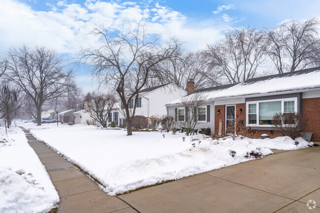 You can find a variety of ranch, split-level and two story homes in Hoover Park.
