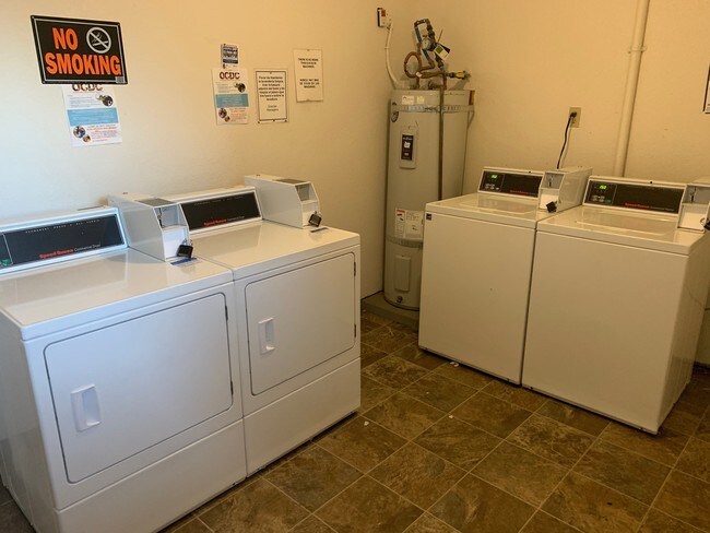 Cedar Court Apartments CCA-9, Hillsboro, OR 97123 - photo 5