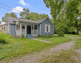 815 N Ridge Ave, Liberty, MO 64068