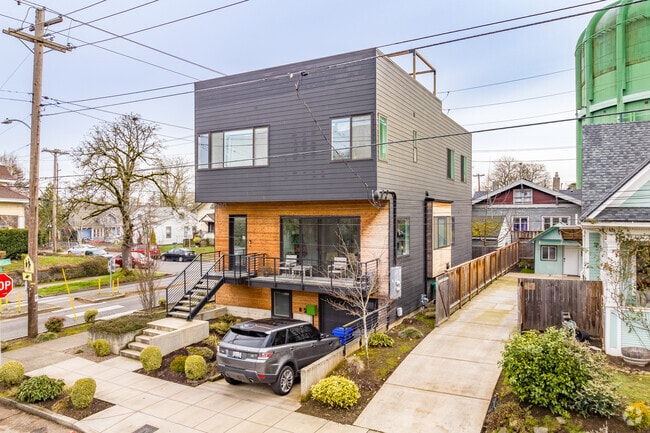Newly built homes throughout the Sabin neighborhood pf Portland  have contemporary designs.