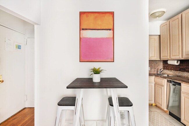 350 E 19th St unit FL2-ID1021924P, New York, NY 10003 - photo 5