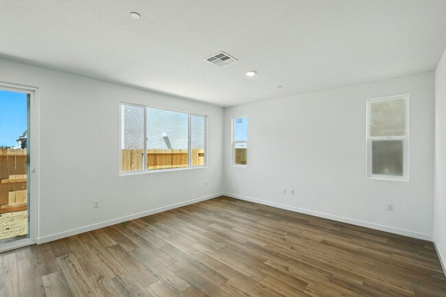 1384 Leonhardt Loop, Lincoln, CA 95648 - photo 4