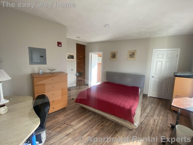 364 Harvard St unit 10, Cambridge, MA 02138 - photo 4