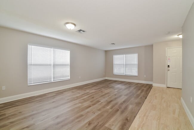 250 Lynn St, Oviedo, FL 32765 - photo 5