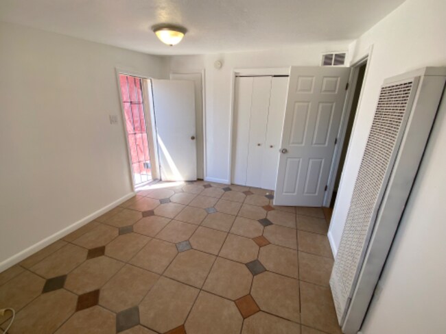 3326 N Fontana Ave unit B, Tucson, AZ 85705 - photo 3