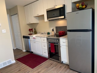 808 Yucca Dr Unit 4, Lamar, CO 81052