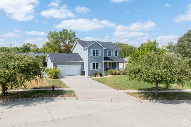 Meadowlane lot sizes are large.