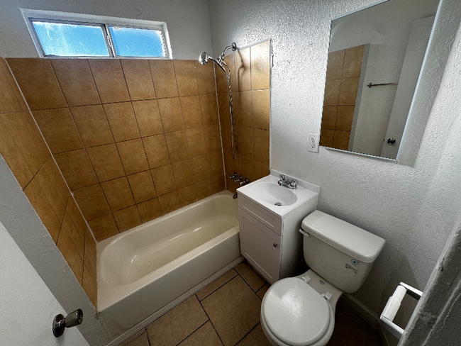 536 W Marshall Blvd, San Bernardino, CA 92405 - photo 4