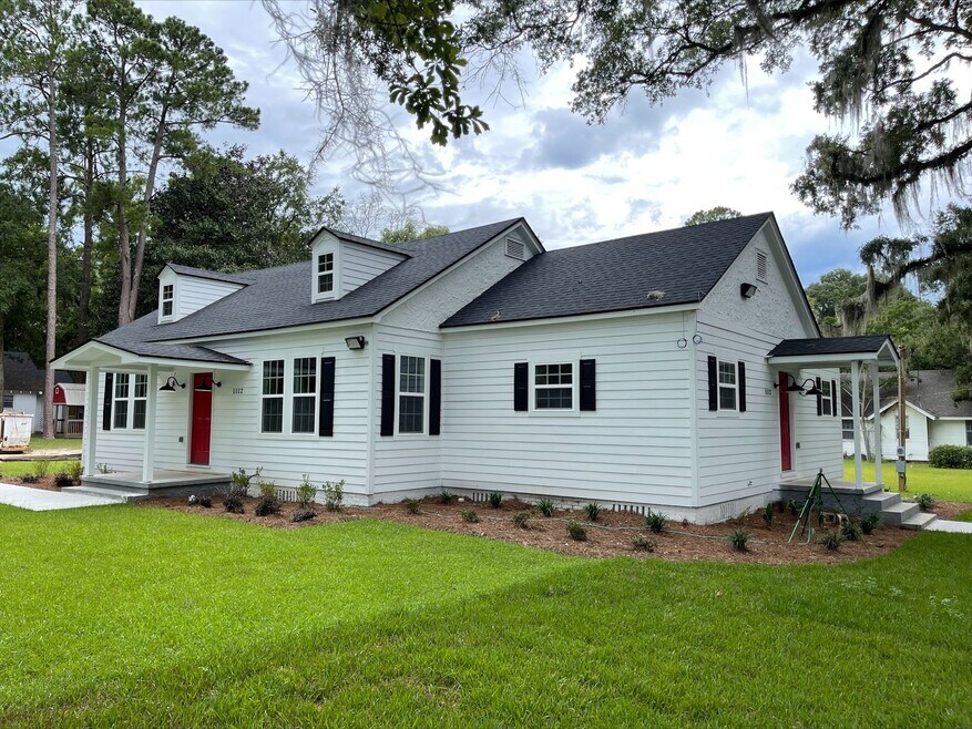 1112 A and B North Toombs Street