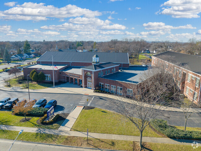 The student population of Mayfield Elementary School is 451 and the school serves PK-5.
