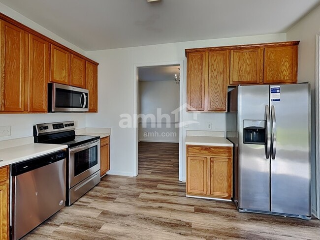 4413 Singing Oak Ct, Charlotte, NC 28269 - photo 4