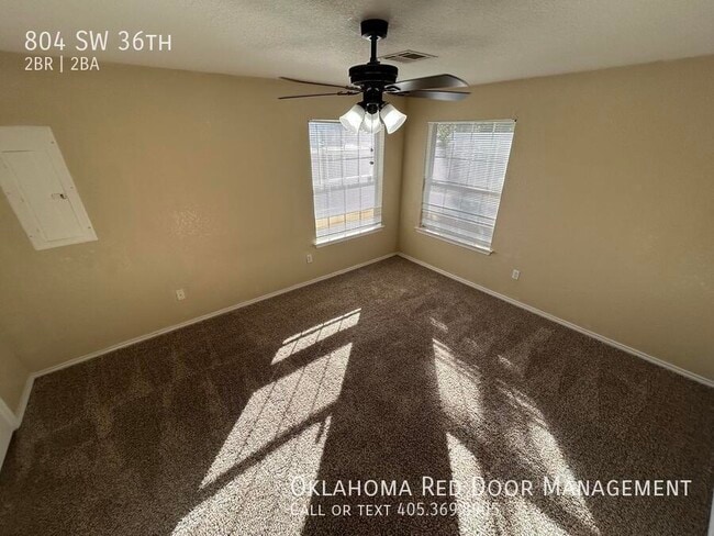 804 SW 36th St, Moore, OK 73160 - photo 4