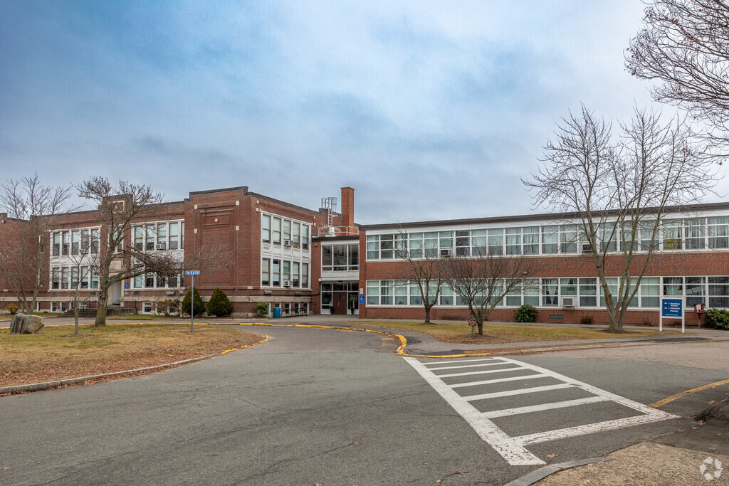 Hollis Elementary School in Braintree is a impressive brick building.