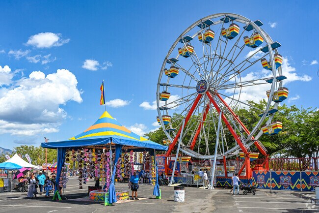 Families can enjoy the Farris Wheel at the New Mexico State Fair, less that 10 minutes away from Snow Heights.