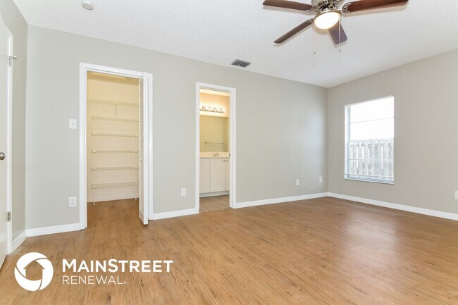 13210 Silvercreek Dr, Riverview, FL 33579 - photo 4