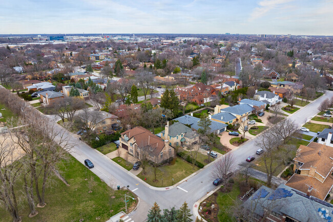 Edgebrook is a quiet community with ample access to nature preserves and local retail stores.