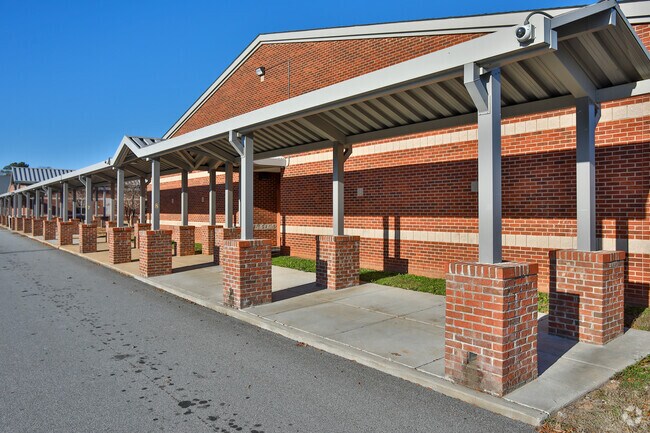 La France Elementary 3