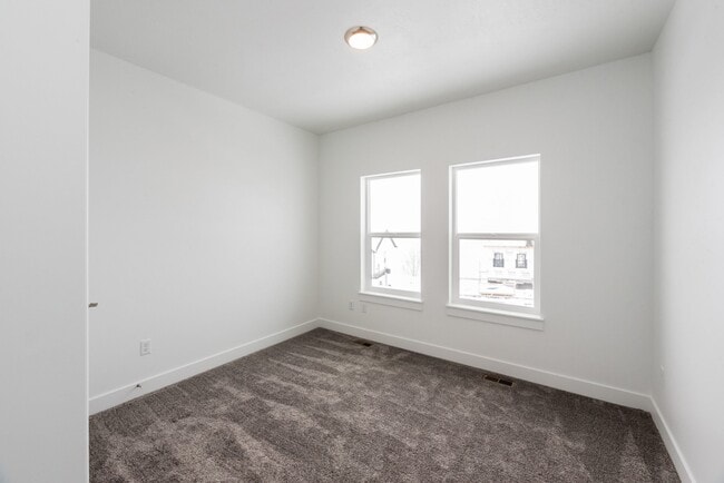 602 E 300 N, Providence, UT 84332 - photo 5