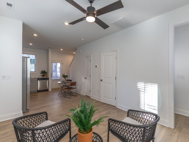 1108 Rand St unit C, Durham, NC 27701 - photo 5