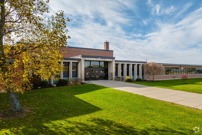 Iroquois Middle School is a well rated public school in Elma, NY.